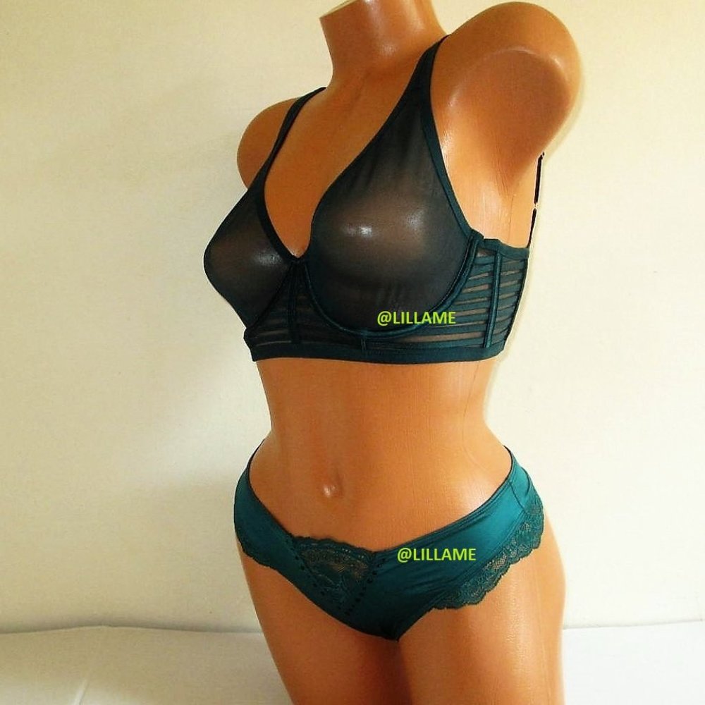 Victoria's Secret Luxe Lingerie Unlined Plunge Bra Set 32C Set Thong